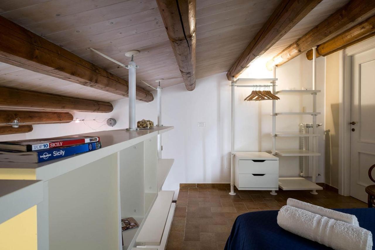Penthouse Luxury Quattro Canti Palermo Bagian luar foto