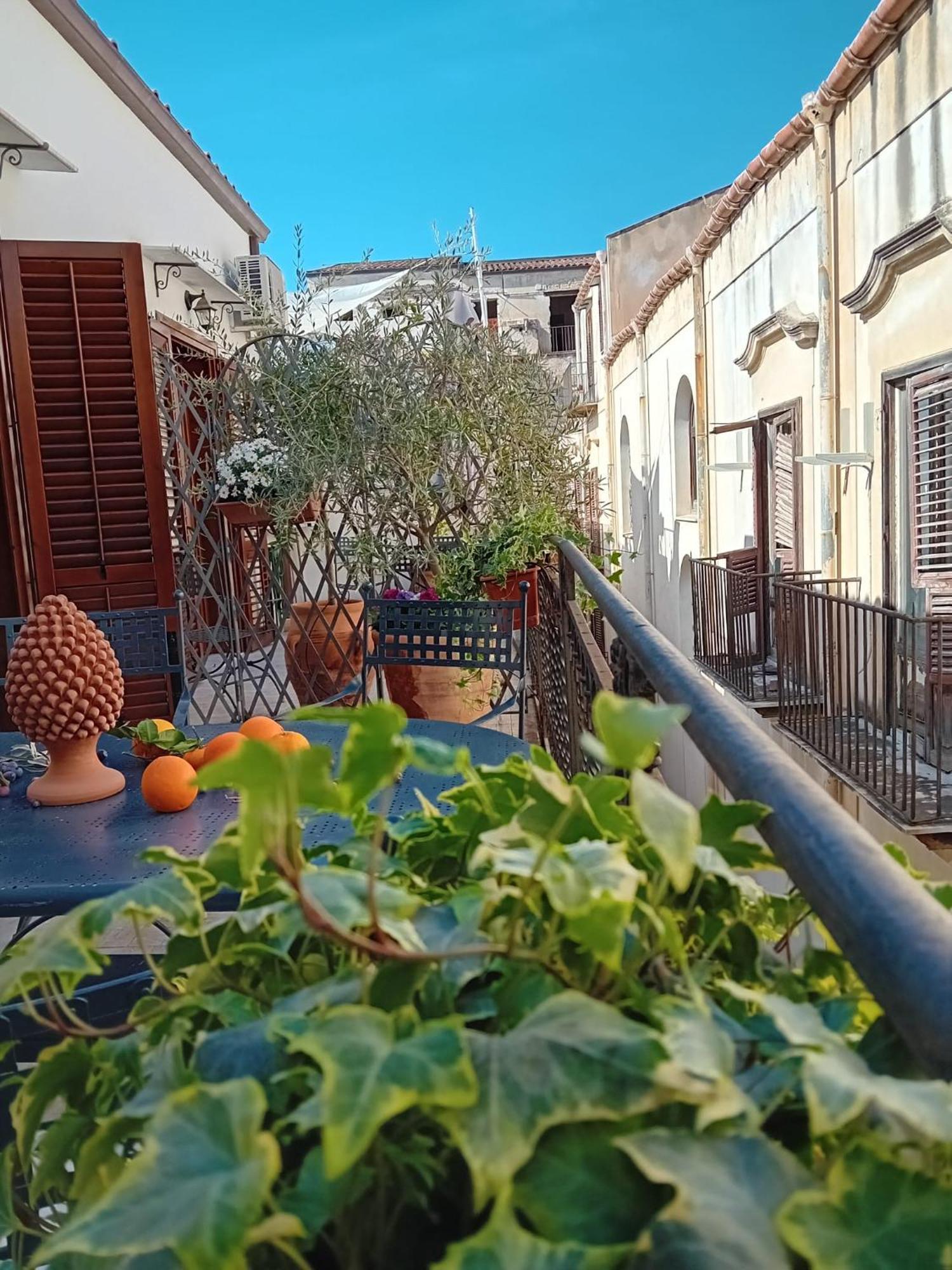 Penthouse Luxury Quattro Canti Palermo Bagian luar foto