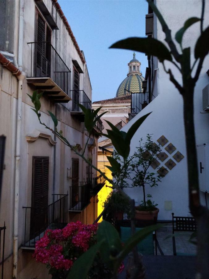 Penthouse Luxury Quattro Canti Palermo Bagian luar foto